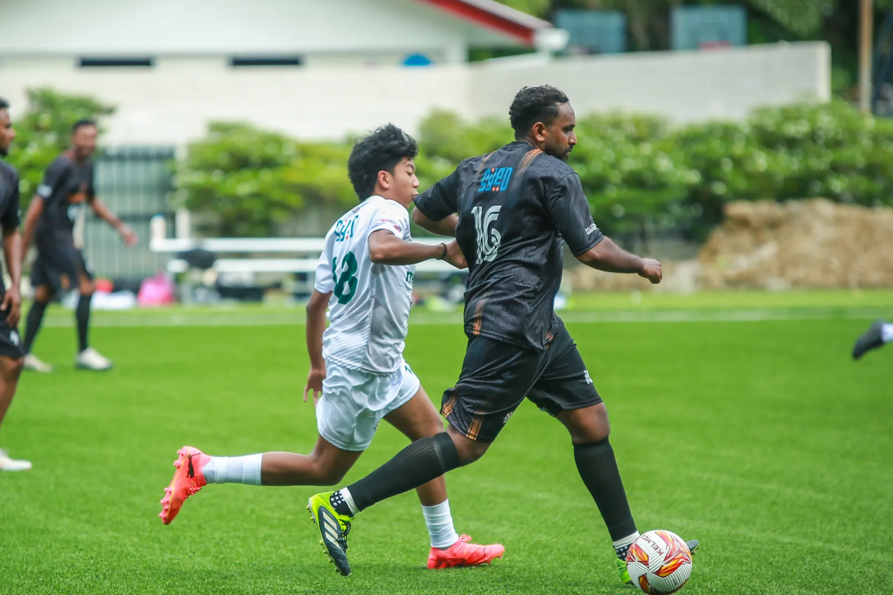 MUKMIN Football Friendly： KL vs Penang